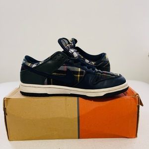 Nike Dunks size 5 boys women’s 6.5